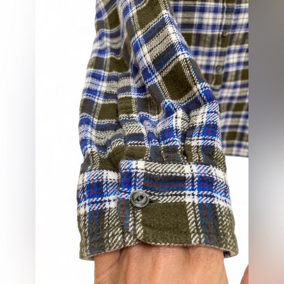 J Crew cozy plaid flannel long sleeve button up shirt - Picture 5 of 11